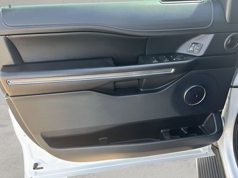 Used 2020 Ford Expedition XLT w/ Equipment Group 202A image 19