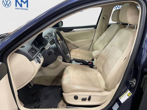 Used 2013 Volkswagen Passat TDI SE image 9