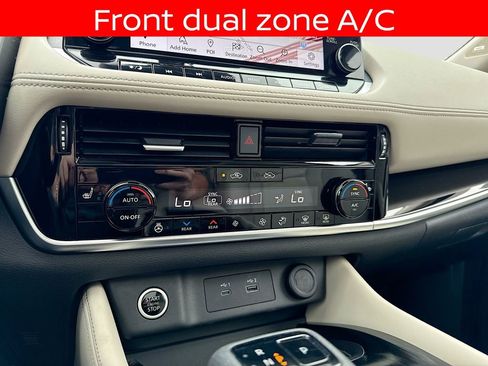 Used 2023 Nissan Rogue SL w/ SL Premium Package FWD image 16