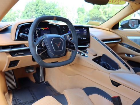 Used 2021 Chevrolet Corvette Stingray Premium Cpe w/ Z51 Performance Package RWD image 10
