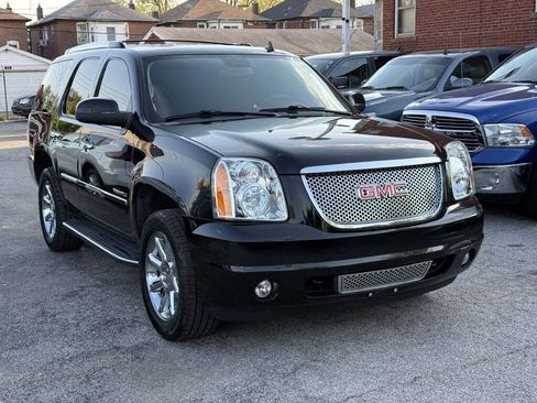 Used 2011 GMC Yukon Denali AWD/4WD image 3