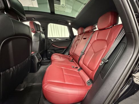 Certified 2023 Porsche Macan S AWD/4WD image 20