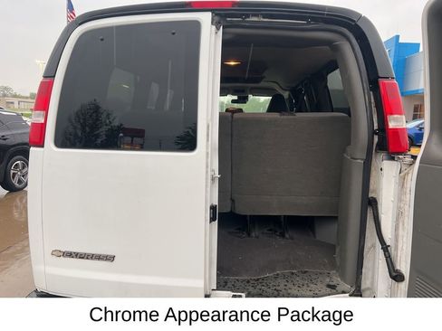 Used 2019 Chevrolet Express 3500 LT w/ LT Preferred Equipment Group RWD image 11