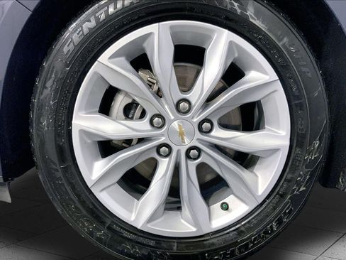Used 2025 Chevrolet Malibu LT FWD image 9