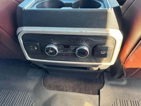 Used 2022 Ford Expedition Max Limited image 17