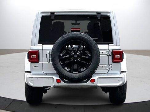Certified 2023 Jeep Wrangler Sahara image 8