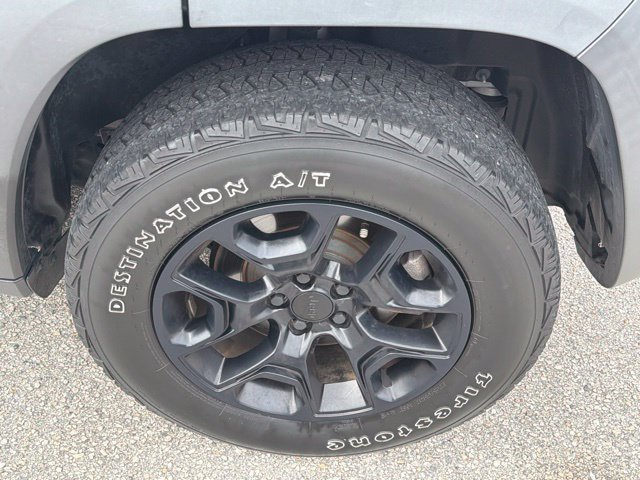 Used 2021 Jeep Cherokee Trailhawk AWD/4WD image 16