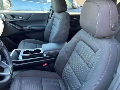 Used 2025 Chevrolet Equinox LT image 37