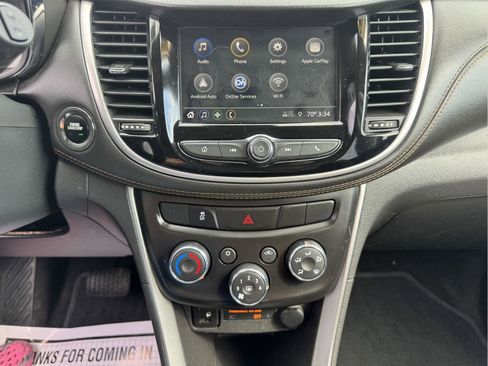Used 2019 Chevrolet Trax LT w/ LT Convenience Package AWD/4WD image 18