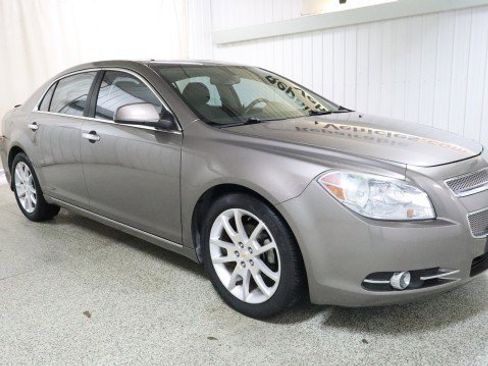 Used 2010 Chevrolet Malibu LTZ w/ HFV6 Engine Package image 5