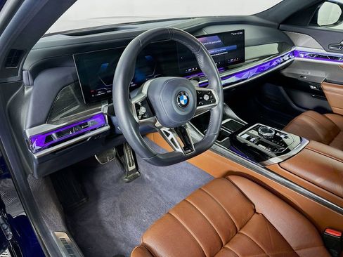 Used 2023 BMW 760i xDrive w/ Luxury Rear Seating Package AWD/4WD image 14