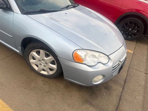 Used 2004 Chrysler Sebring Coupe FWD image 14