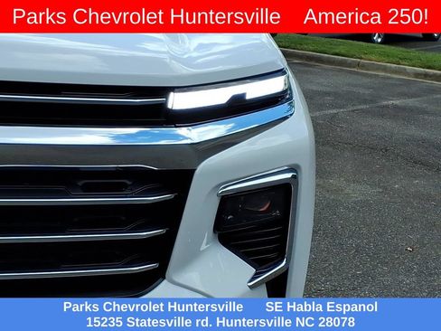 New 2026 Chevrolet Traverse LT w/ Driver Confidence Package FWD image 25