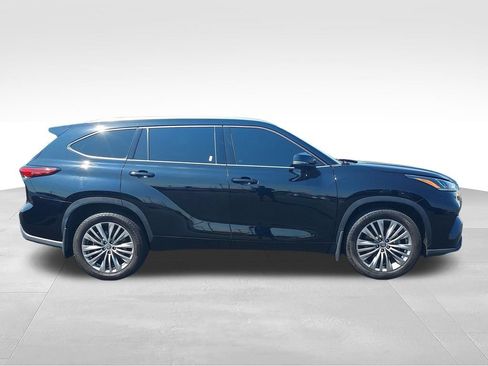 Used 2021 Toyota Highlander Platinum AWD/4WD image 6