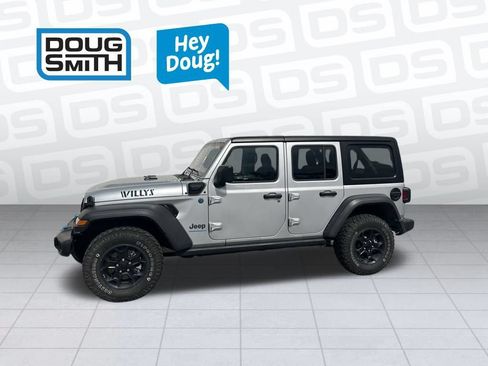 Used 2023 Jeep Wrangler Unlimited w/ Cold Weather Group AWD/4WD image 2