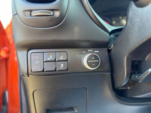 Used 2018 Kia Soul ! w/ Tech Package FWD image 39