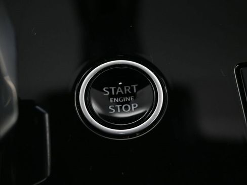 Used 2023 Land Rover Range Rover Sport SE Dynamic image 23