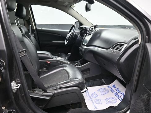 Used 2017 Dodge Journey Crossroad AWD/4WD image 17