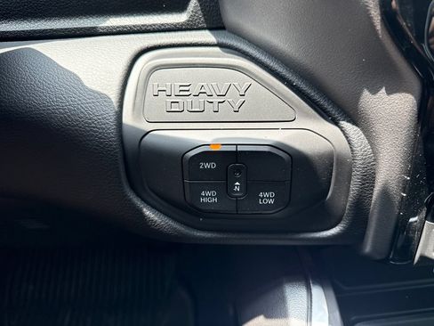 New 2026 RAM 2500 Laramie w/ Night Edition AWD/4WD image 18