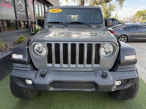 Used 2019 Jeep Wrangler Sport AWD/4WD image 2