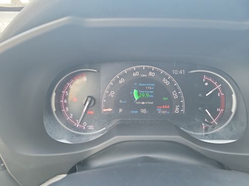 Used 2024 Toyota RAV4 XLE Premium FWD image 24