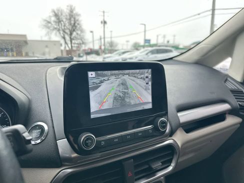 Used 2019 Ford EcoSport SE image 32