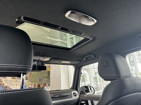 Used 2025 Mercedes-Benz G 63 AMG 4MATIC image 27