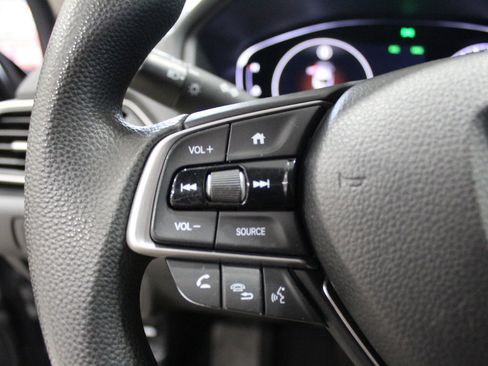 Used 2019 Honda Accord LX image 29