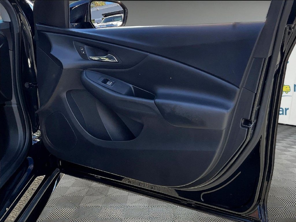 Used 2018 Chevrolet Volt LT FWD image 12