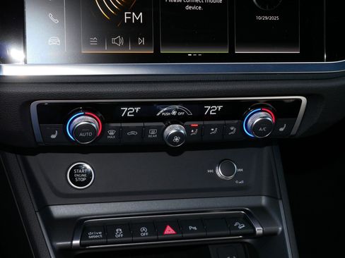 Used 2025 Audi Q3 2.0T Premium w/ Convenience Package image 23