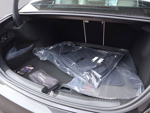 New 2026 Mercedes-Benz C 300 4MATIC Sedan image 10