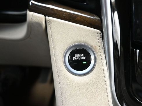 Used 2018 Cadillac Escalade ESV Luxury image 23