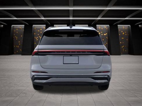 New 2026 Lincoln Nautilus Reserve w/ Jet Appearance Package image 5
