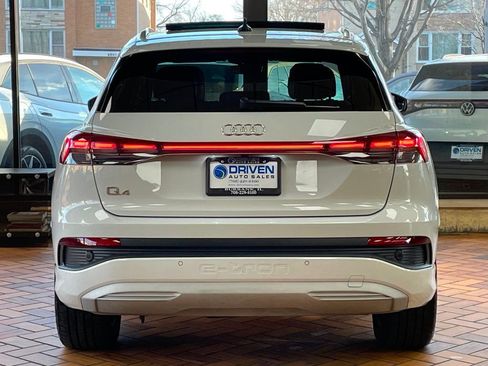 Used 2023 Audi Q4 e-tron Premium Plus w/ Premium Plus image 12