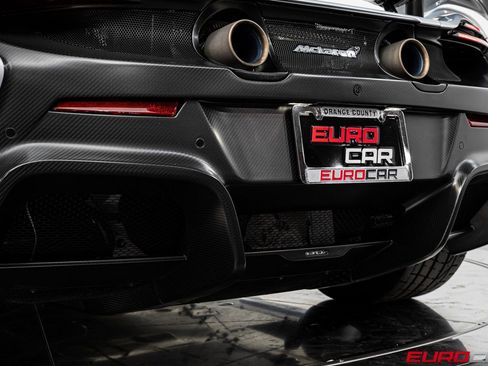 Used 2016 McLaren 675LT Spider image 29