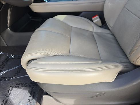 Used 2024 Lincoln Navigator Reserve image 21