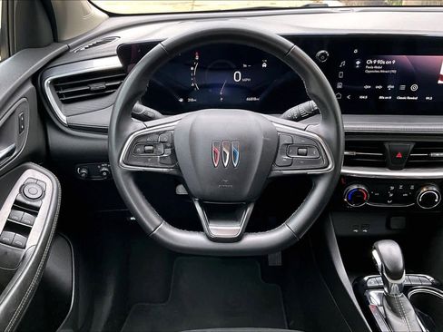 Used 2024 Buick Encore GX Sport Touring image 5