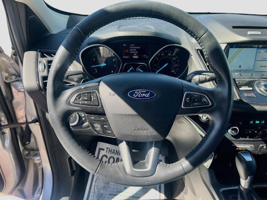 Used 2017 Ford Escape Titanium FWD image 11