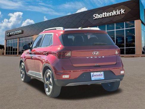 Certified 2025 Hyundai Venue Limited image 7