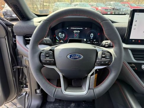 New 2026 Ford Explorer ST-Line w/ ST-Line Street Pack image 13