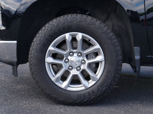 Certified 2023 Chevrolet Silverado 1500 LT w/ Z71 Off-Road Package AWD/4WD image 12