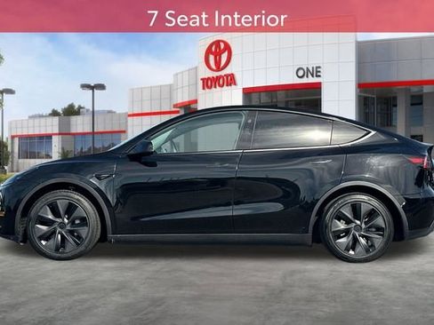 Used 2025 Tesla Model Y Long Range image 9