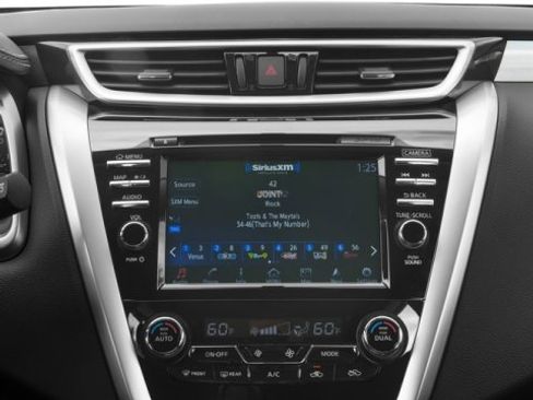 Used 2016 Nissan Murano SV image 12