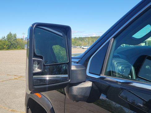 Used 2021 GMC Sierra 3500 Denali w/ Denali Black Diamond Edition AWD/4WD image 10