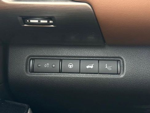 New 2025 Nissan Pathfinder Platinum AWD/4WD image 25