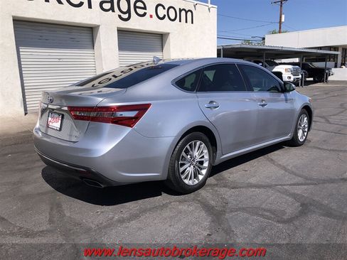 Used 2018 Toyota Avalon Limited w/ Carpet Mat Package FWD image 8