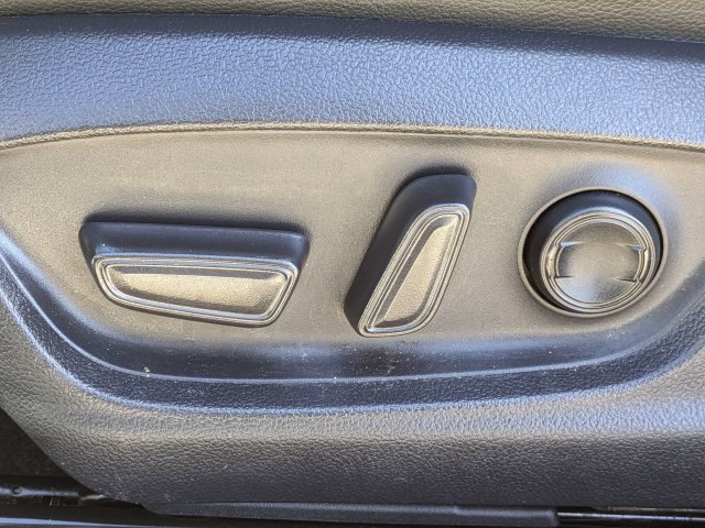 Used 2023 Toyota Camry SE FWD image 19
