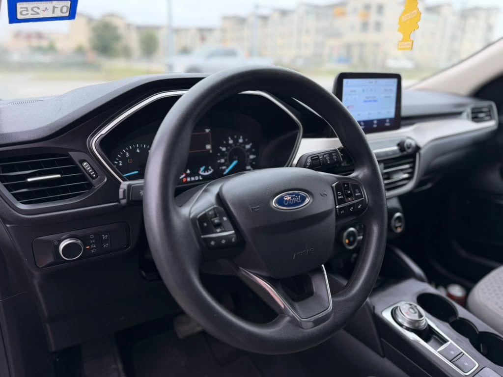 Used 2020 Ford Escape SE FWD image 12