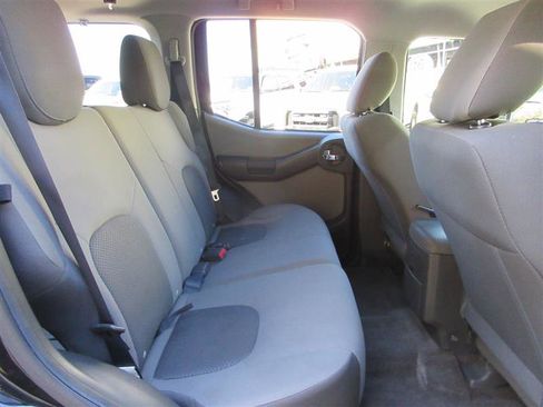 Used 2014 Nissan Xterra S image 24