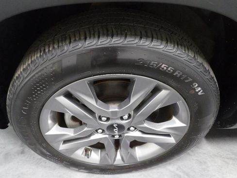Used 2023 Kia Seltos S AWD/4WD image 30